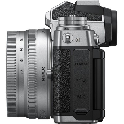 Nikon Z fc Kit με DX 16-50mm f/3.5-6.3 VR & DX 50-250mm f/4.5-6.3 VR