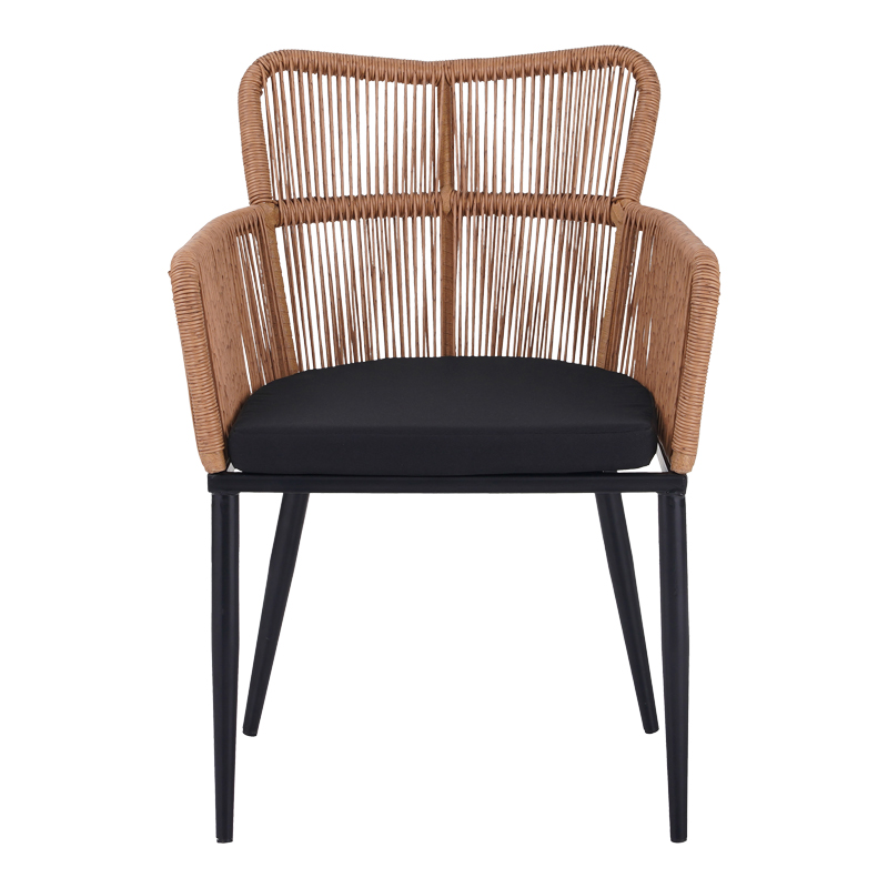 Πολυθρόνα Naoki pakoworld pe rattan -metal σε φυσική απόχρωση με μαύρα πόδια/μαξιλάρι 59x62.5x82εκ